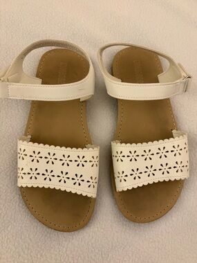 White Flower Die Cut Strappy Sandals